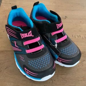 Everlast, size 8 toddler sneakers.